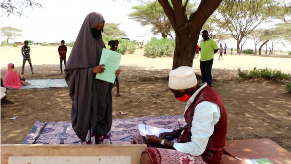 Etiopia: La historia de Mahadiya y la biblioteca mediante camellos Save the children La historia de Mahadiya y la biblioteca mediante camellos en Etiopía